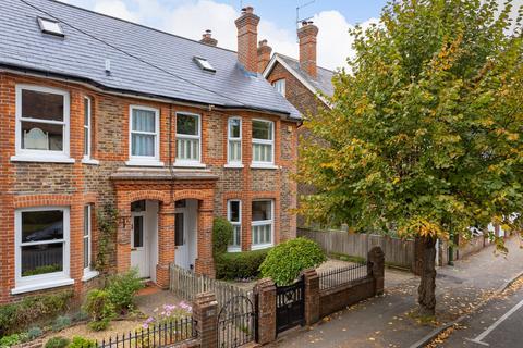 4 bedroom semi-detached house for sale, Compton Road, Haywards Heath RH16