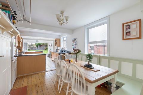 4 bedroom semi-detached house for sale, Compton Road, Haywards Heath RH16
