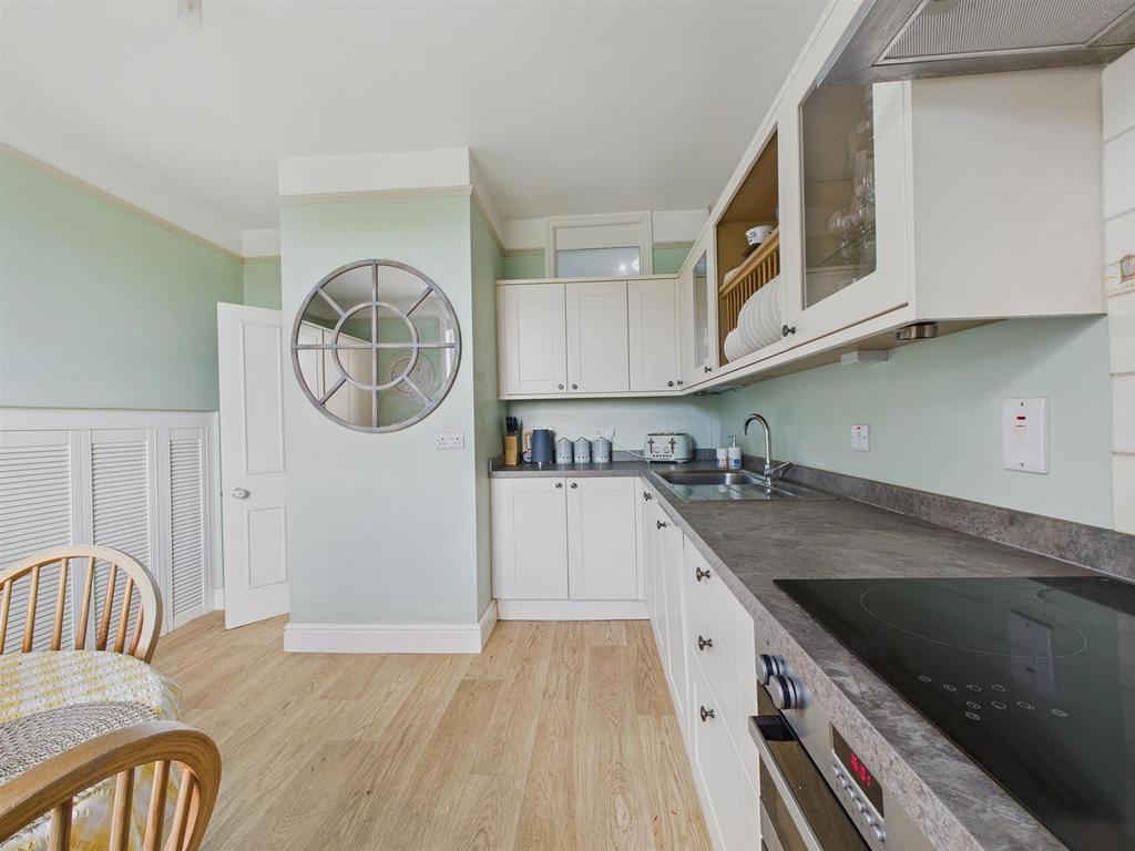 CAM03972 G0-PR0140-STILL020.jpg