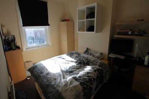 4 bedroom house to rent, Cardigan Lane, Leeds LS6