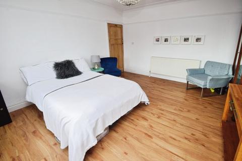 1 Redburn Drive, Shipley, BD18 3AR