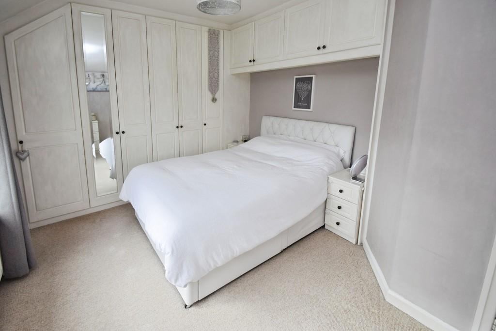 D89e3b3b-Bedroom
