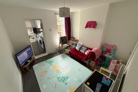 3 bedroom terraced house to rent, Kingston Road, Ipswich IP1