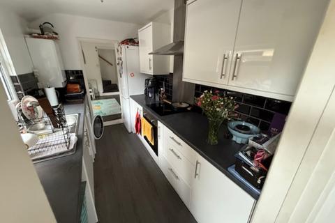 3 bedroom terraced house to rent, Kingston Road, Ipswich IP1