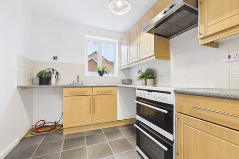2 bedroom flat for sale, Denham Close, Bury St Edmunds IP33