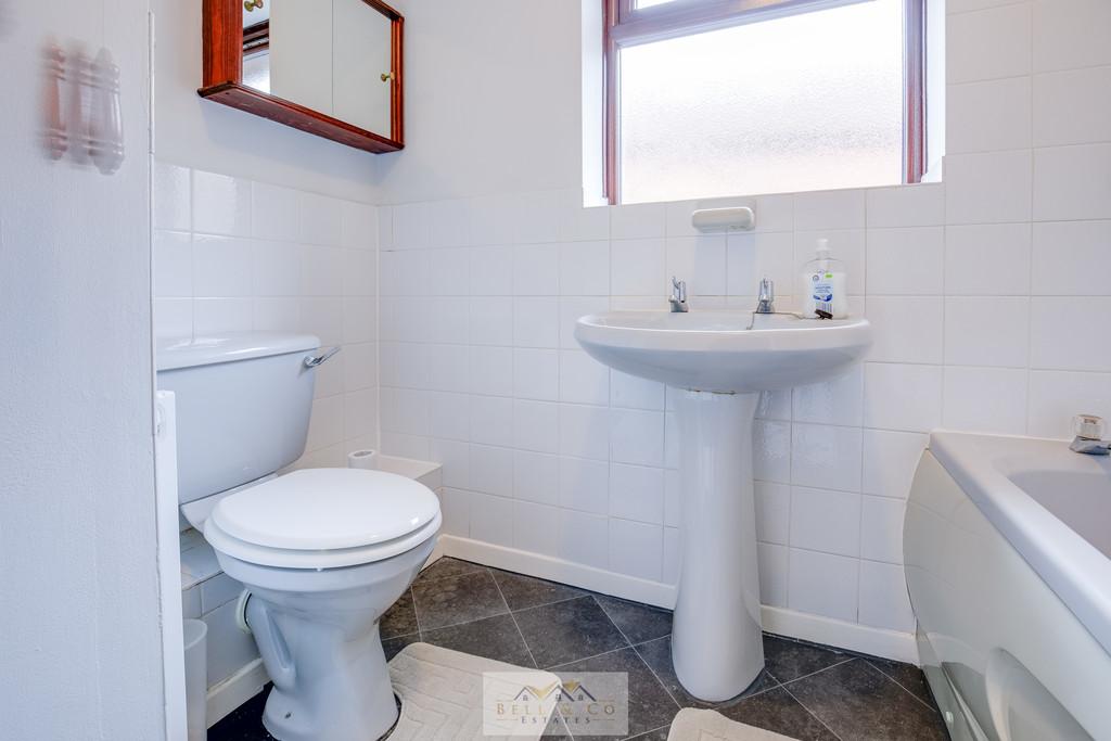 Bathroom 1.1