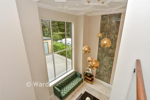 15 Fawkham Avenue, Longfield, DA3 7HS