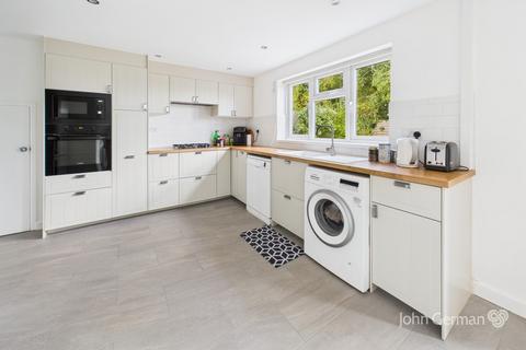 4 bedroom detached house for sale, Stewart Drive, Loughborough