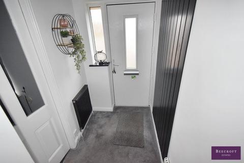 2 bedroom semi-detached house to rent, Far Lawns, Carlton