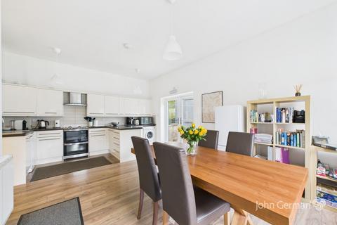 2 bedroom property for sale, Drury Lane, Biggin