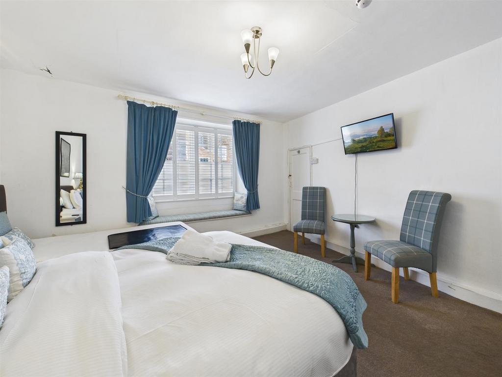 CAM05382 G0-PR0069-STILL028.jpg