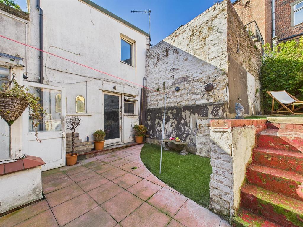 CAM05382 G0-PR0069-STILL018.jpg