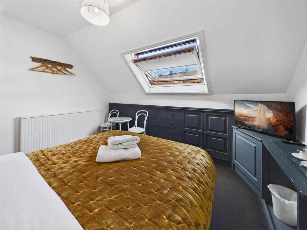 CAM05382 G0-PR0069-STILL048.jpg