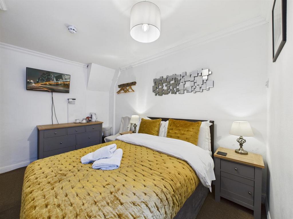 CAM05382 G0-PR0069-STILL042.jpg