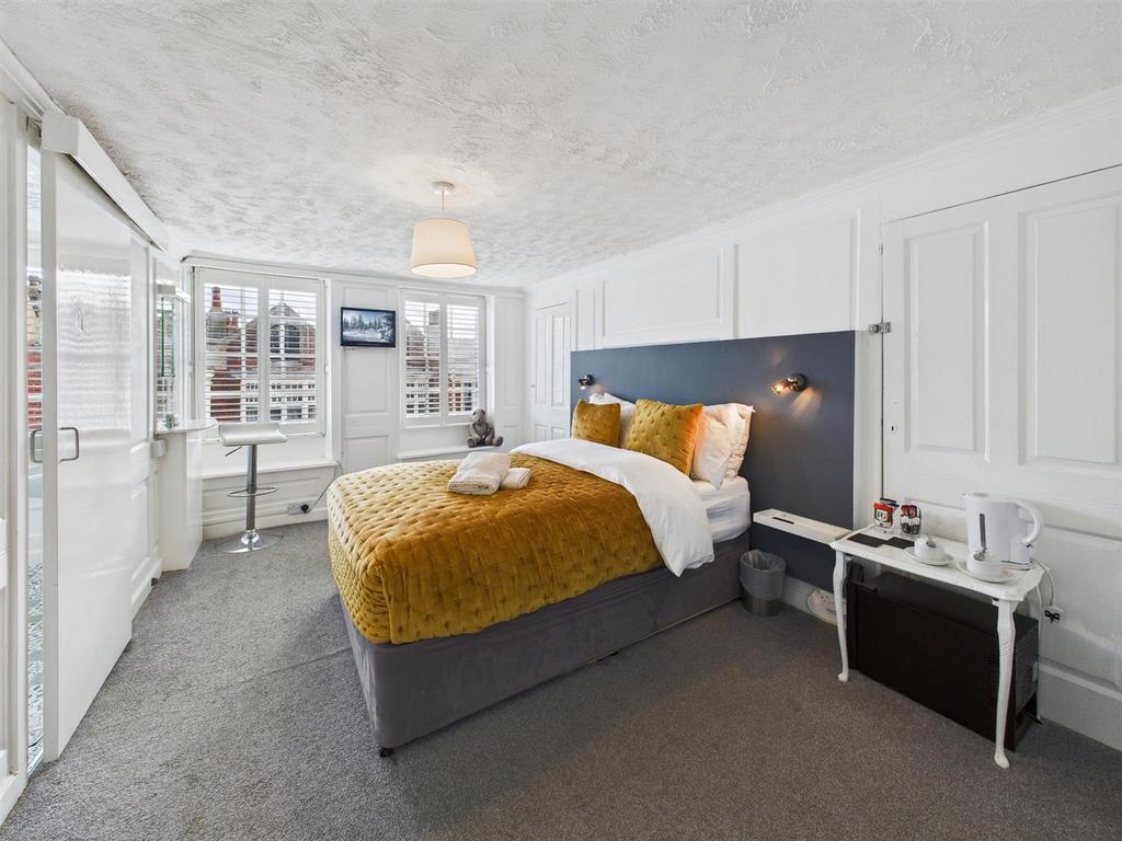 CAM05382 G0-PR0069-STILL035.jpg