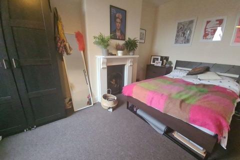 4 bedroom house to rent, Broomfield Road, Leeds LS6