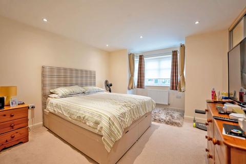 3 Bakers Lane, Long Buckby, Northampton, NN6 7WA