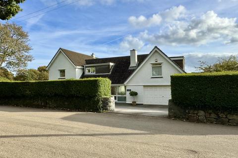 Trewinnard Road, Truro