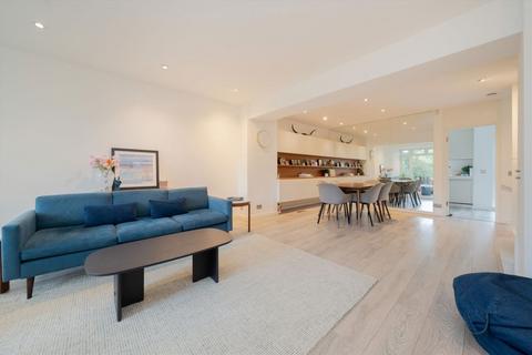Woodsford Square, London W14