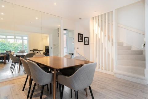 5 bedroom terraced house to rent, Woodsford Square, London W14