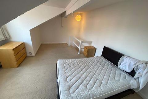 undefined, Burchett Place, Leeds LS6