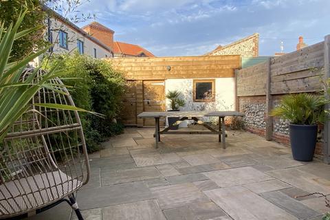 4 bedroom end of terrace house for sale, Beeston Road, Sheringham NR26