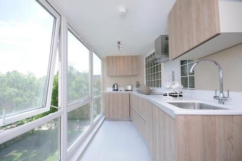 3 bedroom flat to rent, St. John's Wood Park, St. John's Wood, London