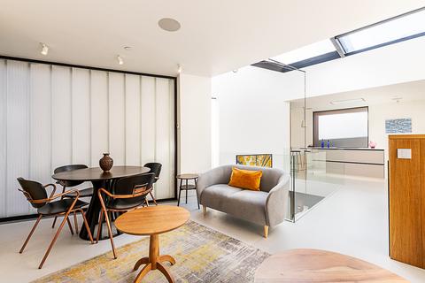 undefined, Belmont St Chalk Farm, London NW1