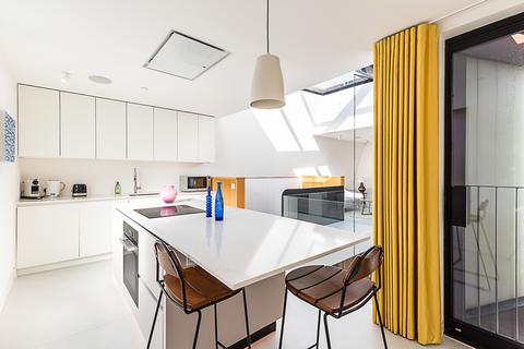 undefined, Belmont St Chalk Farm, London NW1