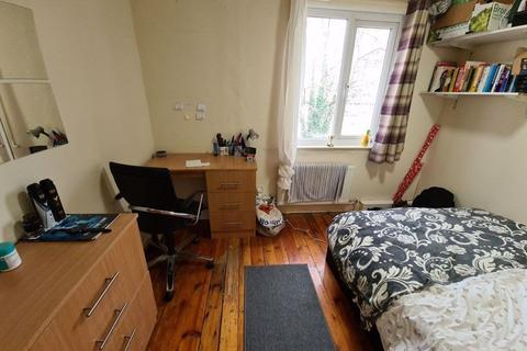 4 bedroom house to rent, Buckingham Avenue, Leeds LS6