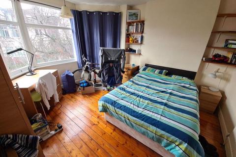 4 bedroom house to rent, Buckingham Avenue, Leeds LS6