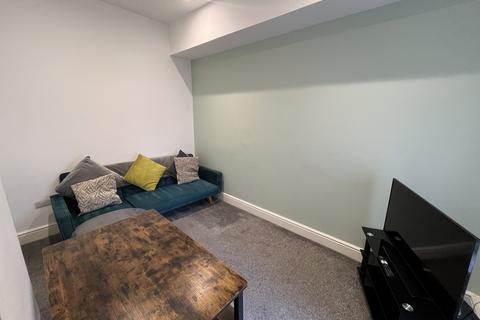 2 bedroom terraced house to rent, Alexandra Street, Goole