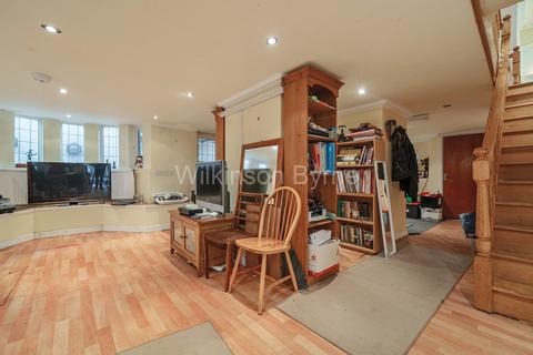 undefined, The Chine, Grange Park N21