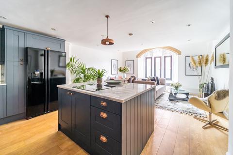 3 bedroom apartment for sale, Mayfield Road, Crouch End N8