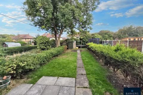 3 bedroom terraced house to rent, Welwyn Avenue, Batley