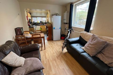 5 bedroom terraced house to rent, Malvern Terrace, Brynmill, SA2