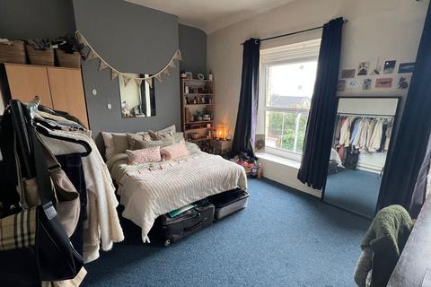 5 bedroom terraced house to rent, Malvern Terrace, Brynmill, SA2