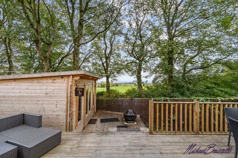 3 bedroom detached house for sale, Pintail Avenue, Bradford BD6