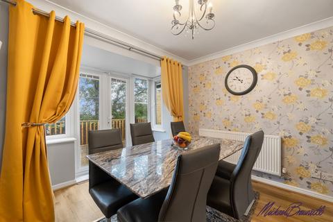 3 bedroom detached house for sale, Pintail Avenue, Bradford BD6