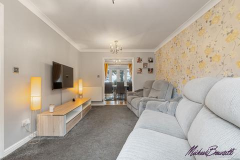3 bedroom detached house for sale, Pintail Avenue, Bradford BD6