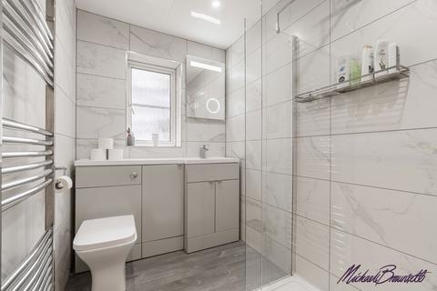 3 bedroom detached house for sale, Pintail Avenue, Bradford BD6