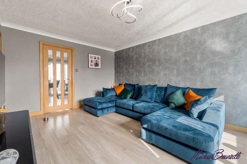 undefined, Shire Close, Bradford BD6