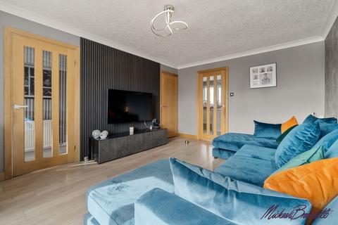 undefined, Shire Close, Bradford BD6