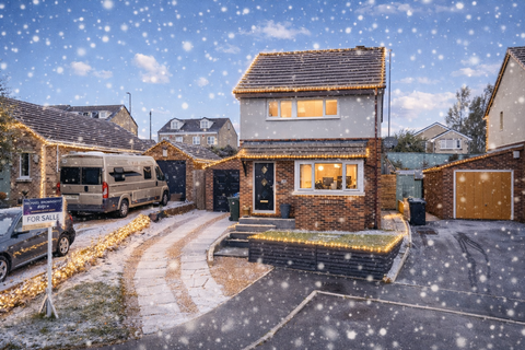 3 bedroom detached house for sale, Shire Close, Bradford BD6