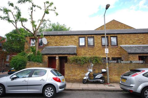 1 bedroom flat to rent, Kennet Close, Battersea, London, SW11