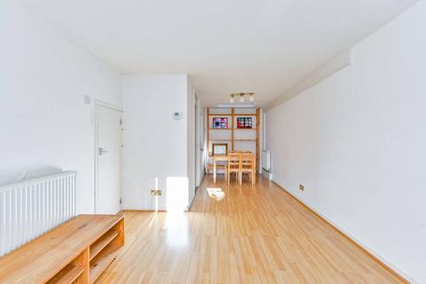 1 bedroom flat to rent, Kennet Close, Battersea, London, SW11
