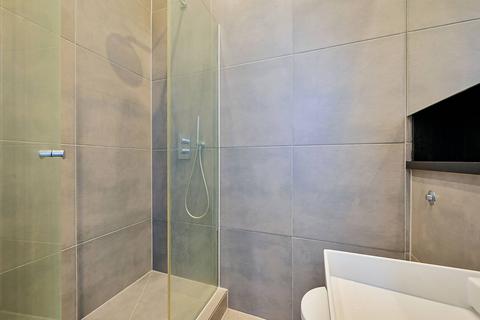 2 bedroom flat for sale, Birkbeck Road, Poet's Corner, London, W3
