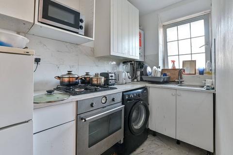 2 bedroom flat for sale, Tufnell Park Road, Tufnell Park, London, N7