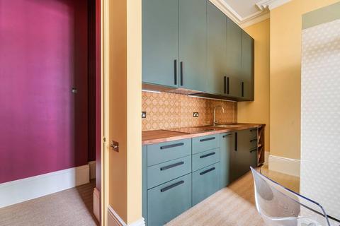 1 bedroom flat for sale, Redcliffe Gardens, Chelsea, London, SW10