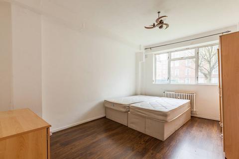 undefined, Mile End Road, Whitechapel, London, E1